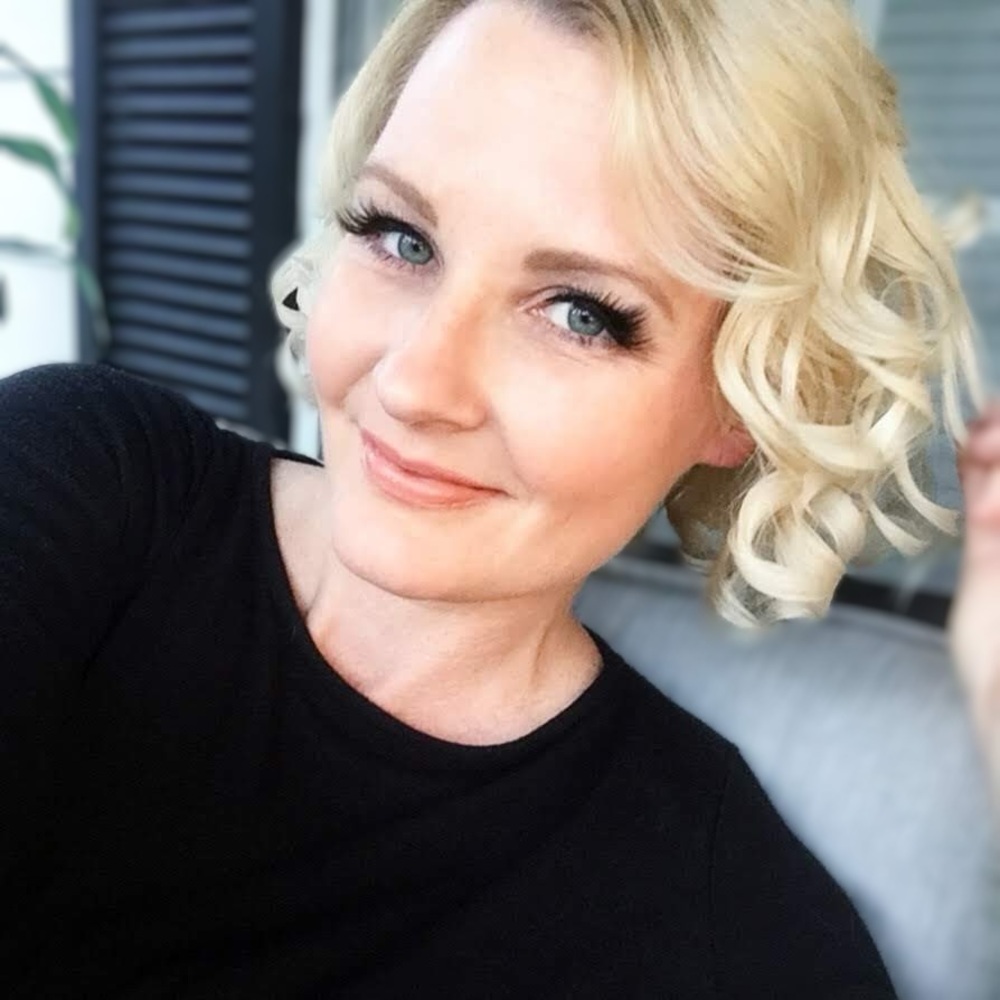 Meet your Posher, Laura!